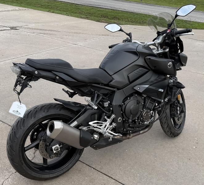 2019 Yamaha MT-10 Motorcycle / Scooter