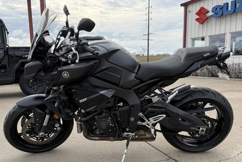 2019 Yamaha MT-10 Motorcycle / Scooter