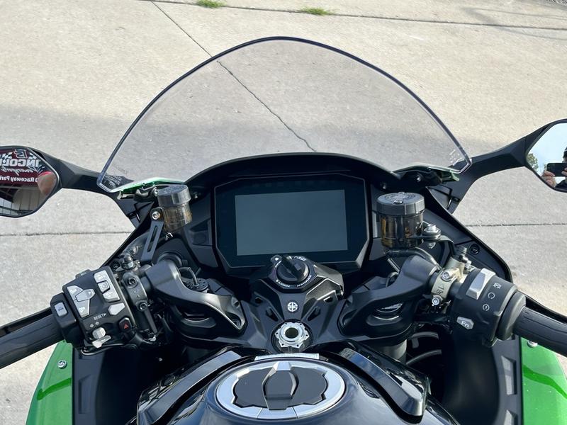 2025 Kawasaki NINJA H2 SX SE ABS Motorcycle / Scooter