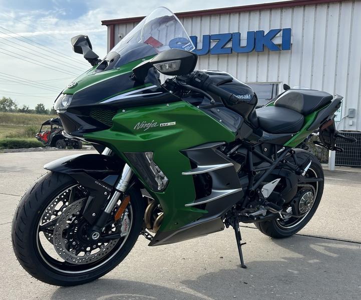2025 Kawasaki NINJA H2 SX SE ABS Motorcycle / Scooter