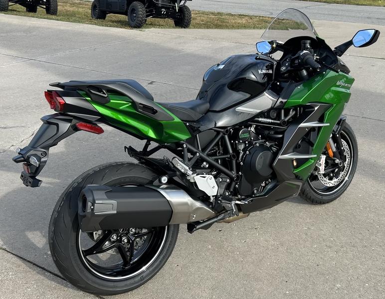 2025 Kawasaki NINJA H2 SX SE ABS Motorcycle / Scooter