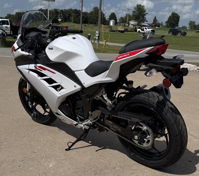 2026 Kawasaki Ninja 300 ABS Motorcycle / Scooter