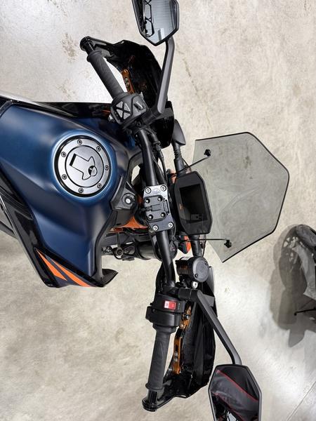 2023 KTM 890 Duke R Motorcycle / Scooter